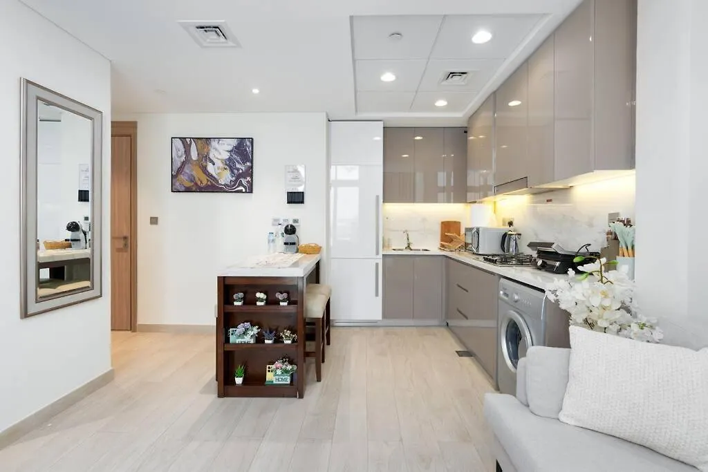 1 Bedroom - 12 Min From Downtown - Azizi Riviera Dubai 0*,  United Arab Emirates